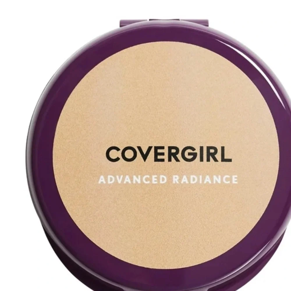 COVERGIRL Advanced Radiance Age-Defying Pressed Powder, 110 Creamy Natural